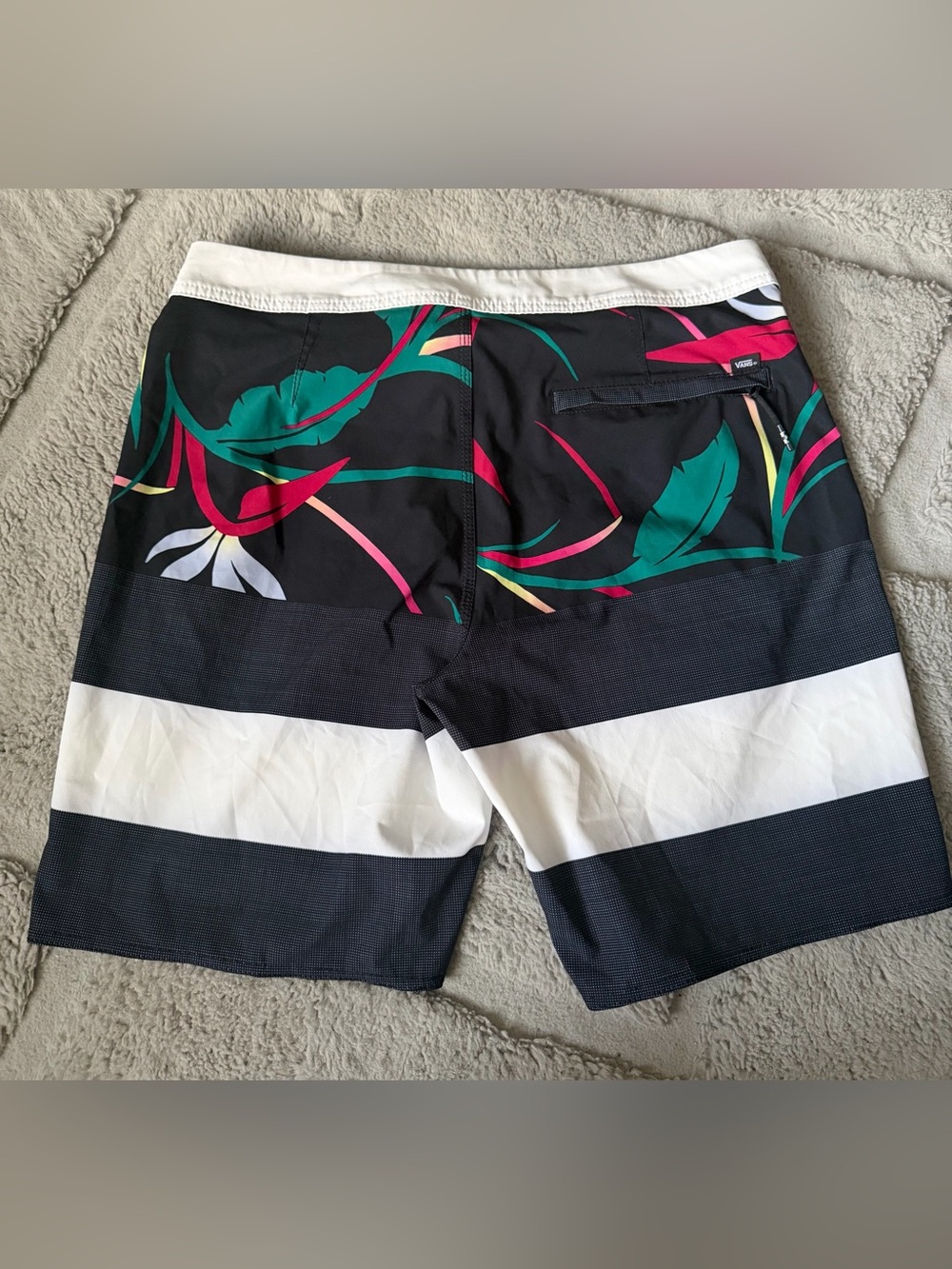 Vans Men’s Board Shorts - Picture 2 of 7